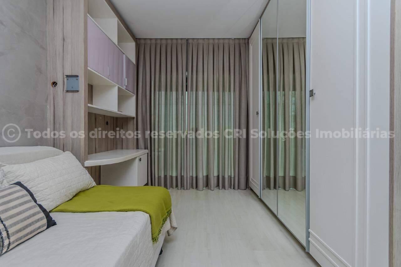 Foto do imóvel Apartamento com 3 Dormitórios no Chateau de Versailles no Centro de Balneário Camboriú