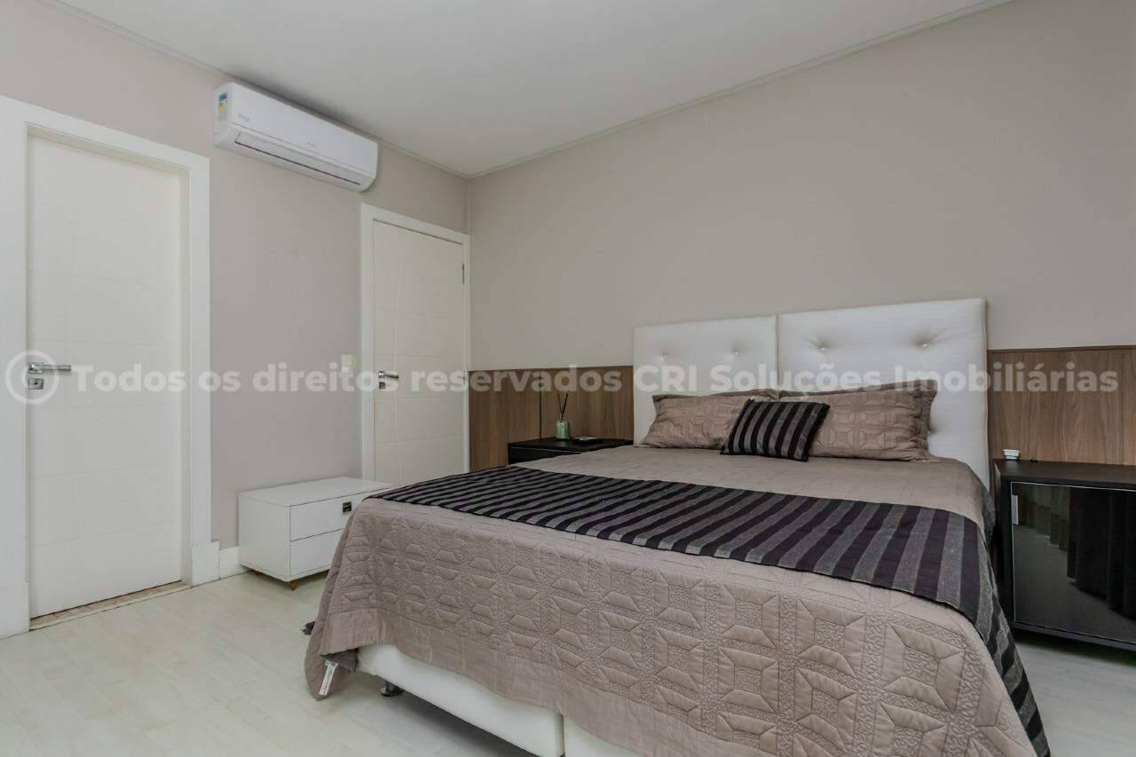 Foto do imóvel Apartamento com 3 Dormitórios no Chateau de Versailles no Centro de Balneário Camboriú