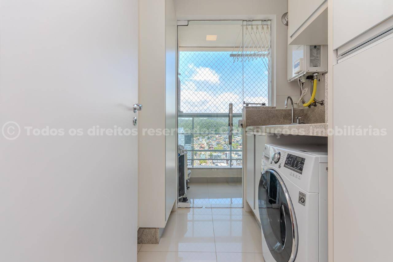 Foto do imóvel Apartamento Mobiliado á venda com 03 Suítes no Edifício Império das Ondas em Balneário Camboriú