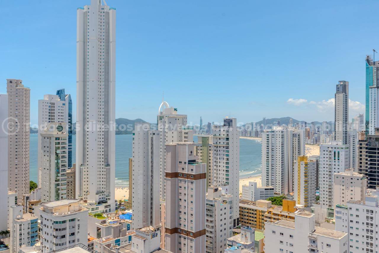 Foto do imóvel Apartamento Mobiliado á venda com 03 Suítes no Edifício Império das Ondas em Balneário Camboriú