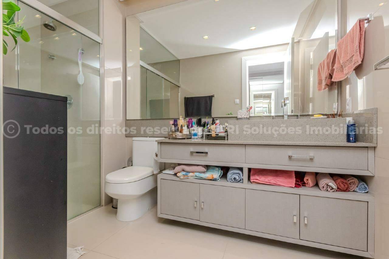 Foto do imóvel Apartamento Vista mar á venda com 04 suítes no Edifício Splendido em Balneário Camboriú