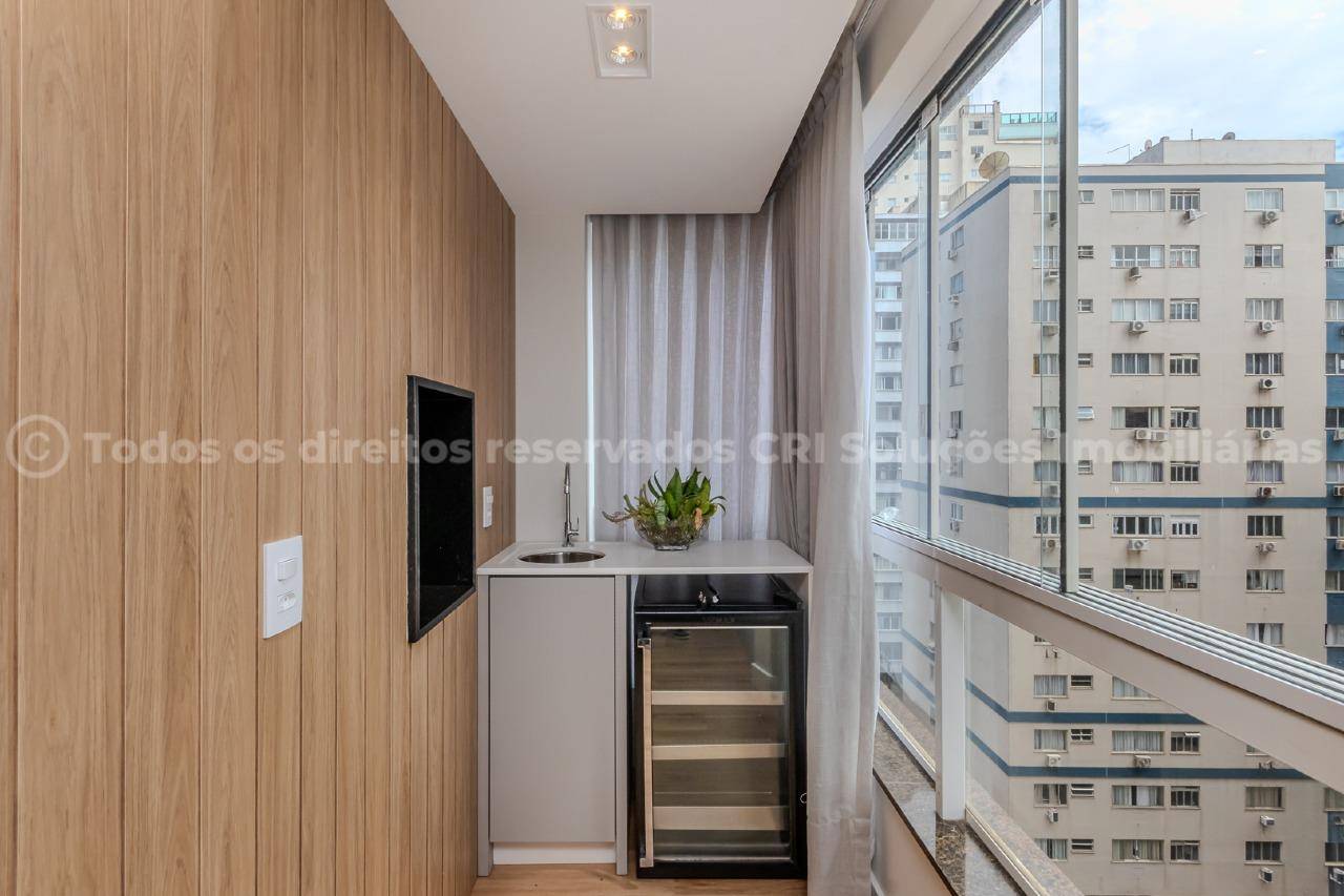 Foto do imóvel Apartamento 3 dormitórios no Edifício Pietro Zanella na Avenida Atlântica Balneário Camboriú