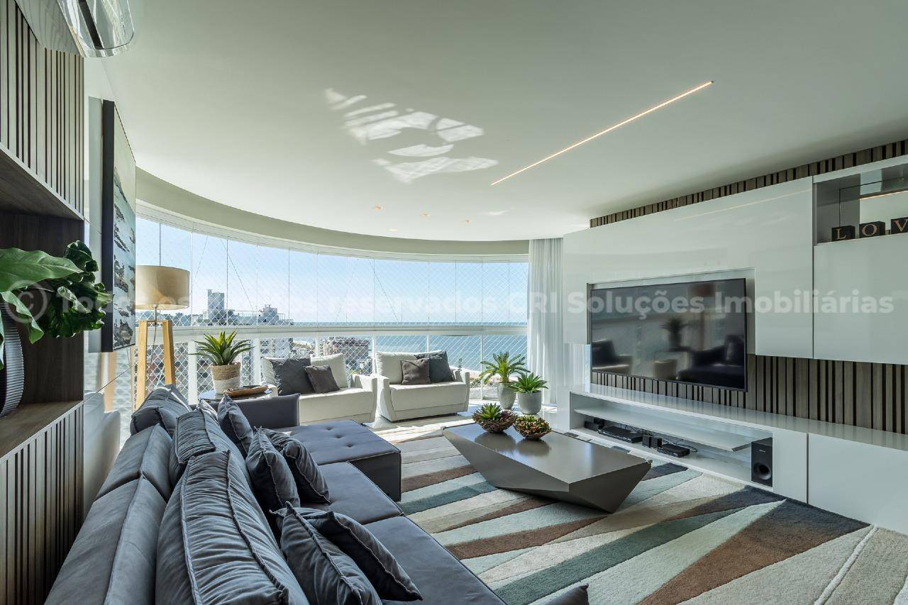 Cobertura duplex com 4 quartos sendo 3 suítes no Brava Beach Aroeira na Praia Brava em Itajaí