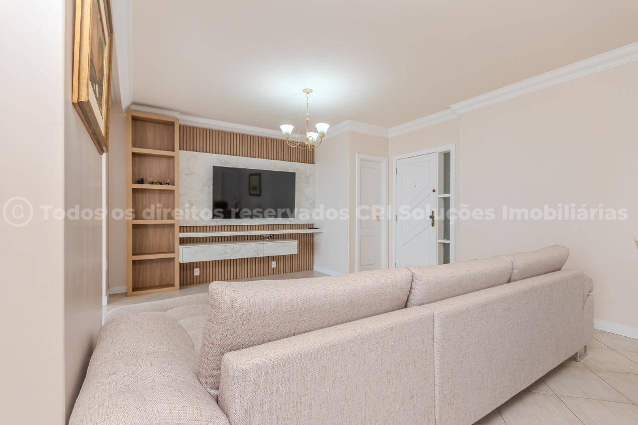 Foto do imóvel Apartamento Vista Mar Mobiliado á venda com 04 dormitórios no Edifício Solar Grimaldi em Balneário Camboriú