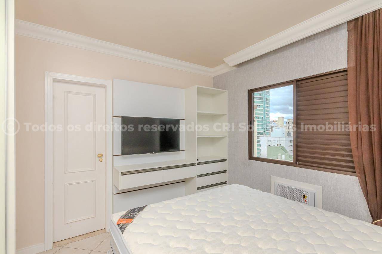 Foto do imóvel Apartamento Vista Mar Mobiliado á venda com 04 dormitórios no Edifício Solar Grimaldi em Balneário Camboriú