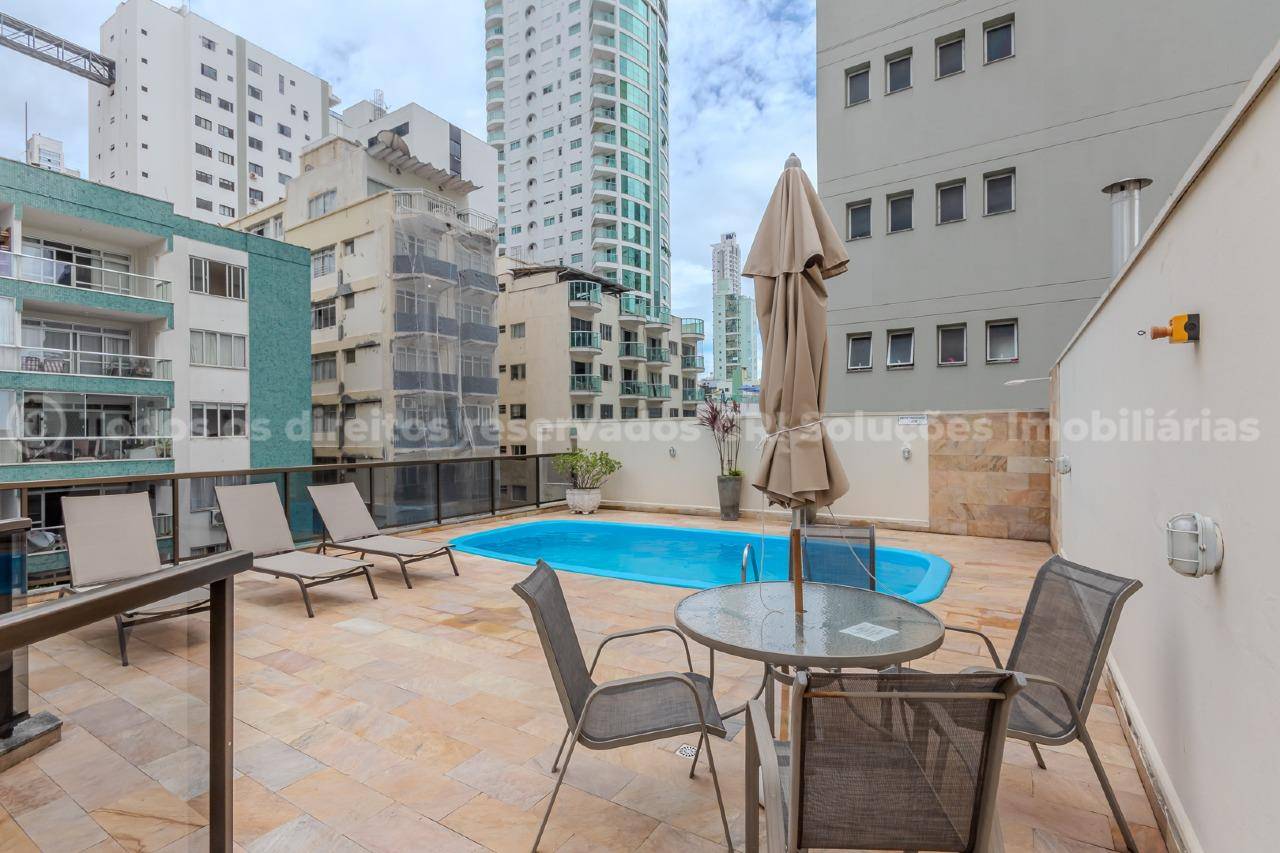 Foto do imóvel Apartamento Vista Mar Mobiliado á venda com 04 dormitórios no Edifício Solar Grimaldi em Balneário Camboriú