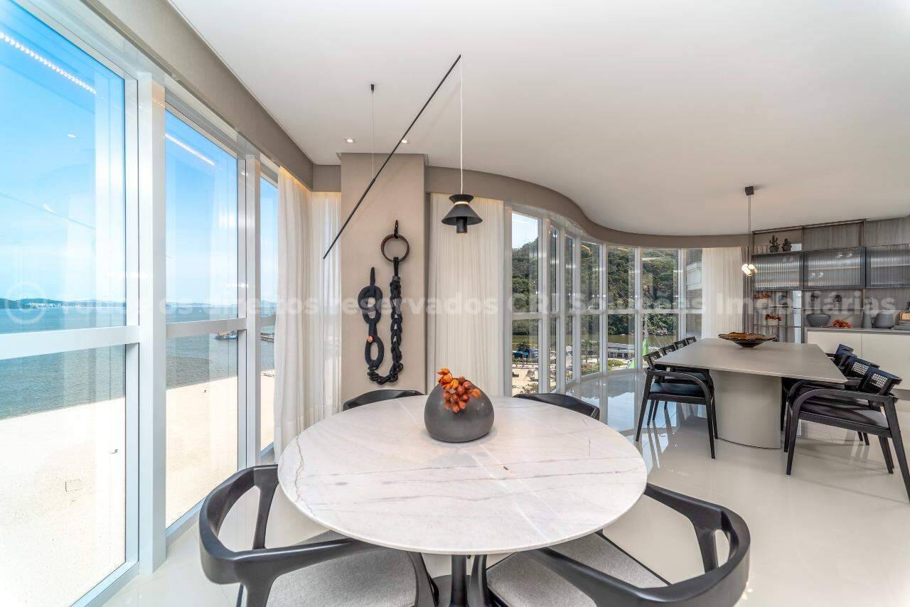 Foto do imóvel Apartamento Mobiliado Frente Mar á venda com 04 suítes no Edifício Ibiza Towers em Balneário Camboriú