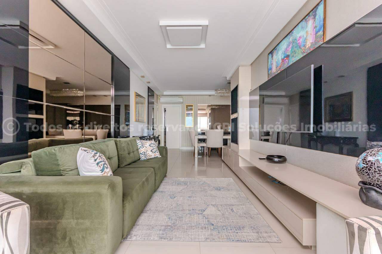Foto do imóvel Apartamento Mobiliado com 04 dormitórios á venda no Villa Serena com Vista Mar em Balneário Camboriú 