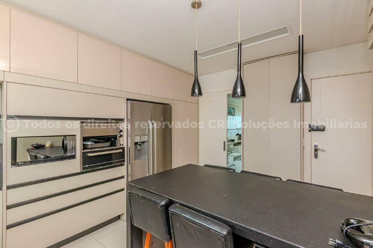 Foto do imóvel Apartamento Mobiliado com 04 dormitórios á venda no Villa Serena com Vista Mar em Balneário Camboriú 