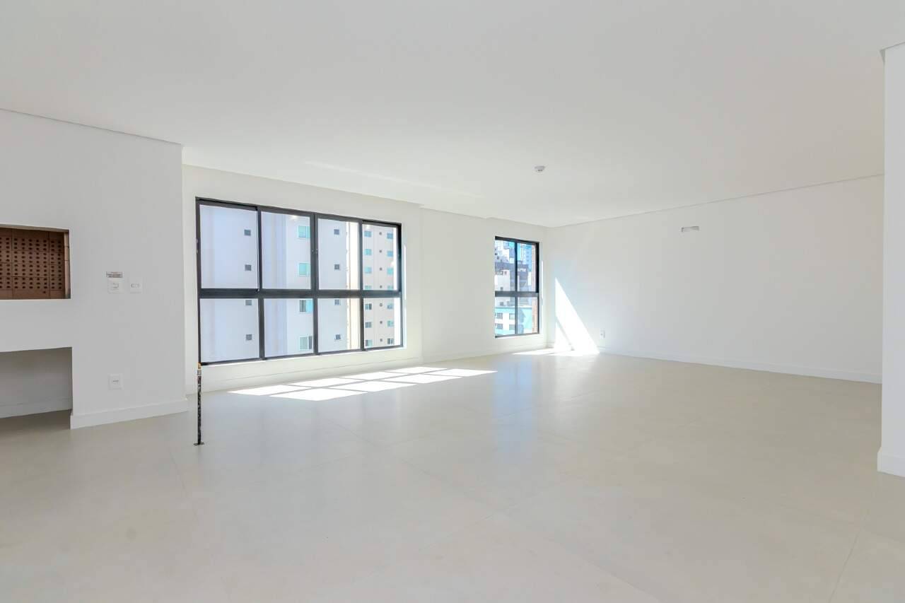 Foto do imóvel Apartamento no Edifício Marabella Tower em Balneário Camboriú – 112m², 3 dormitórios e lazer completo