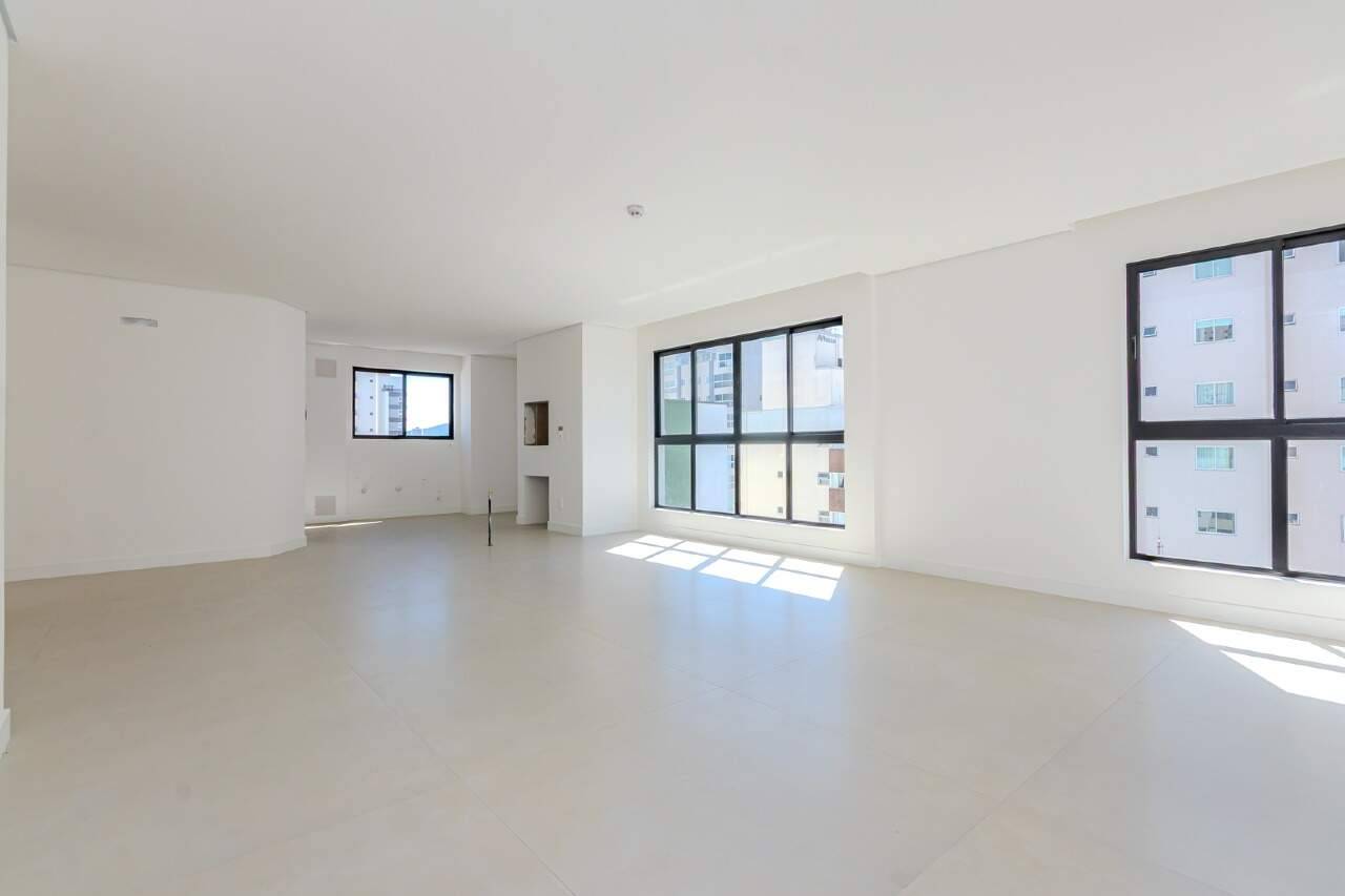 Foto do imóvel Apartamento no Edifício Marabella Tower em Balneário Camboriú – 112m², 3 dormitórios e lazer completo