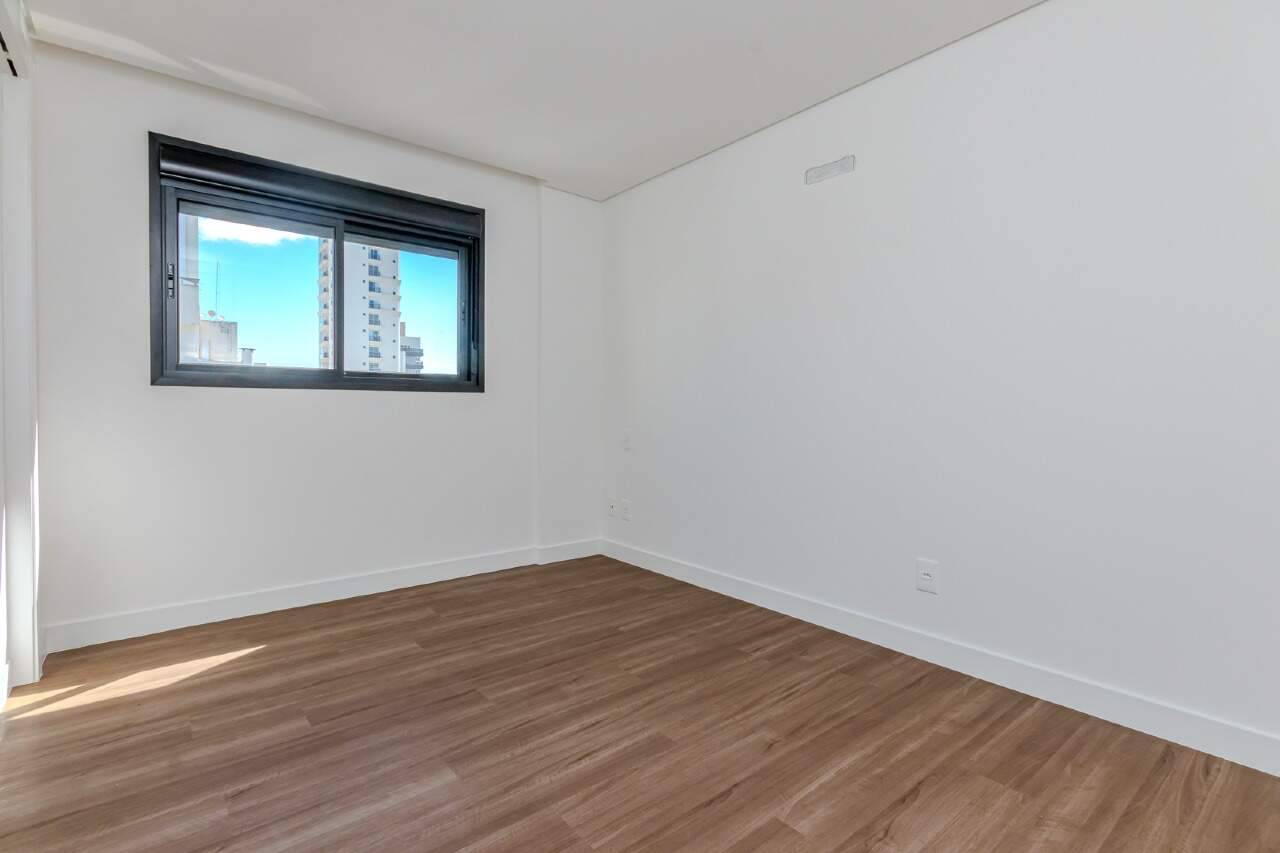 Foto do imóvel Apartamento no Edifício Marabella Tower em Balneário Camboriú – 112m², 3 dormitórios e lazer completo