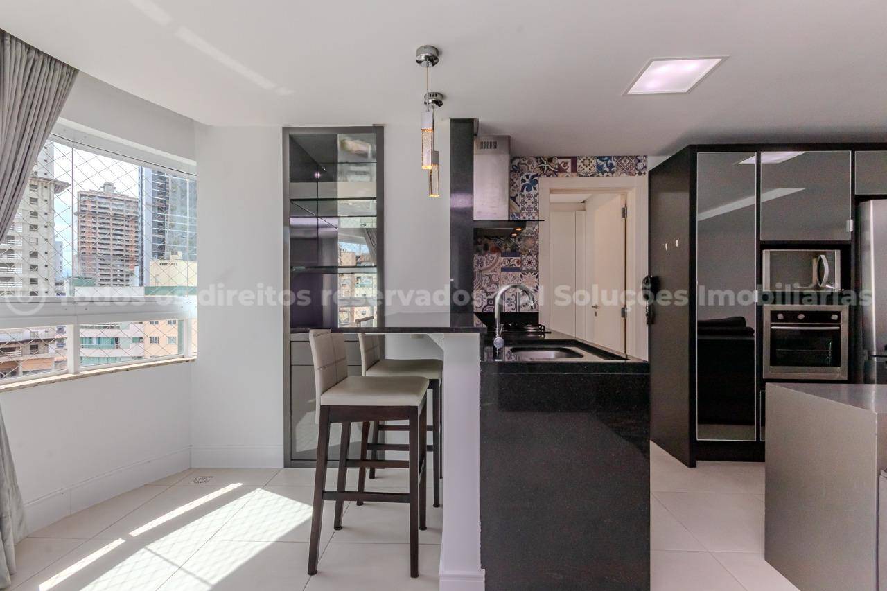 Foto do imóvel Apartamento 2 suítes no Residencial Porto Luna em Balneário Camboriú – 95m² mobiliado