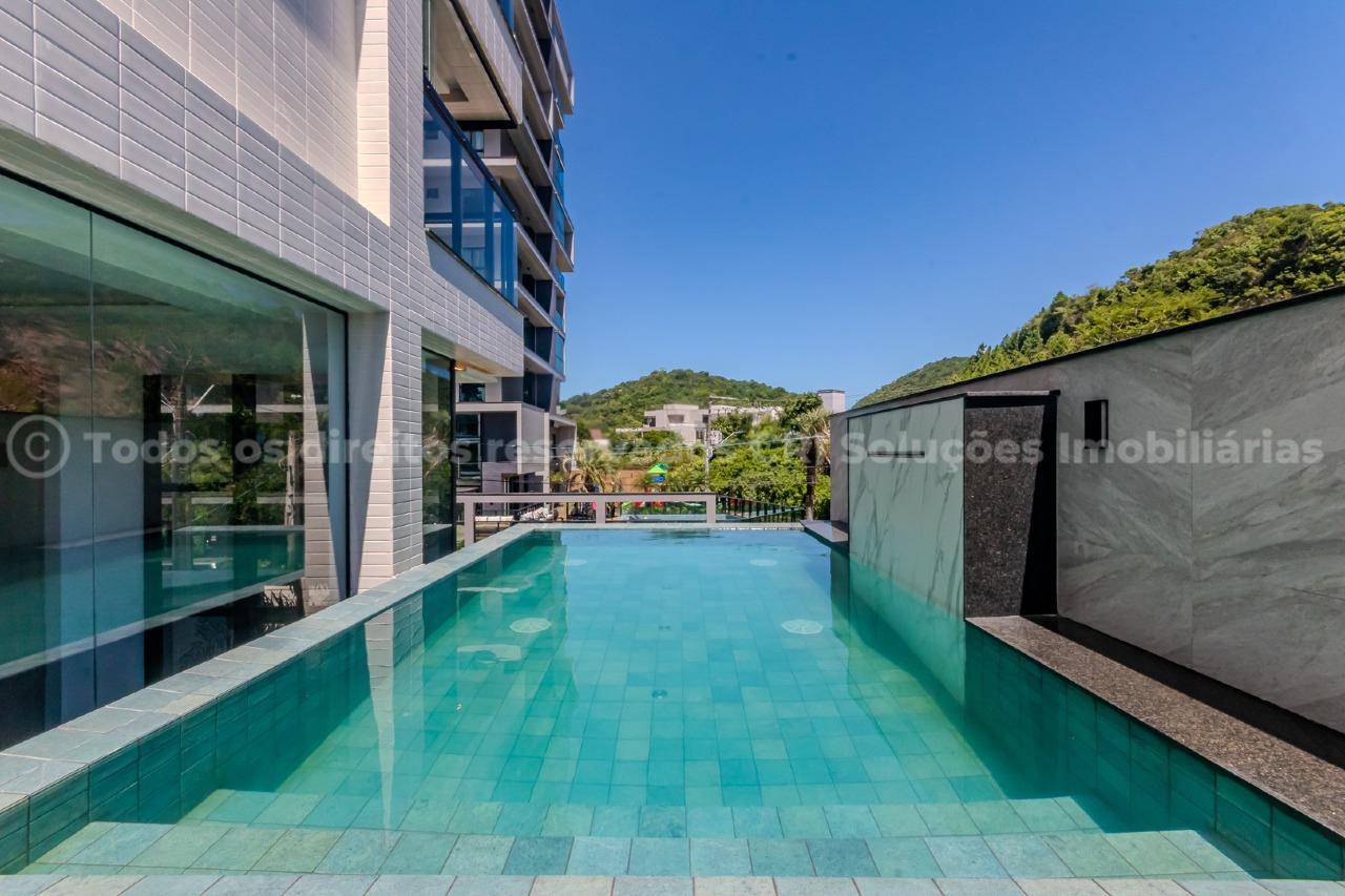 Apartamento com 2 Suítes no Edifício Saint Antoine na Praia Brava em Itajaí