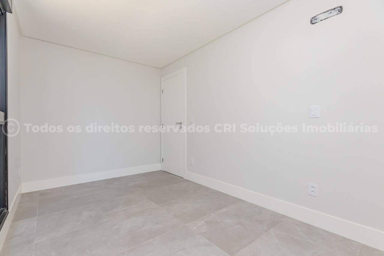 Foto do imóvel Apartamento com 2 Suítes à Venda no Edifício Saint Antoine na Praia Brava em Itajaí