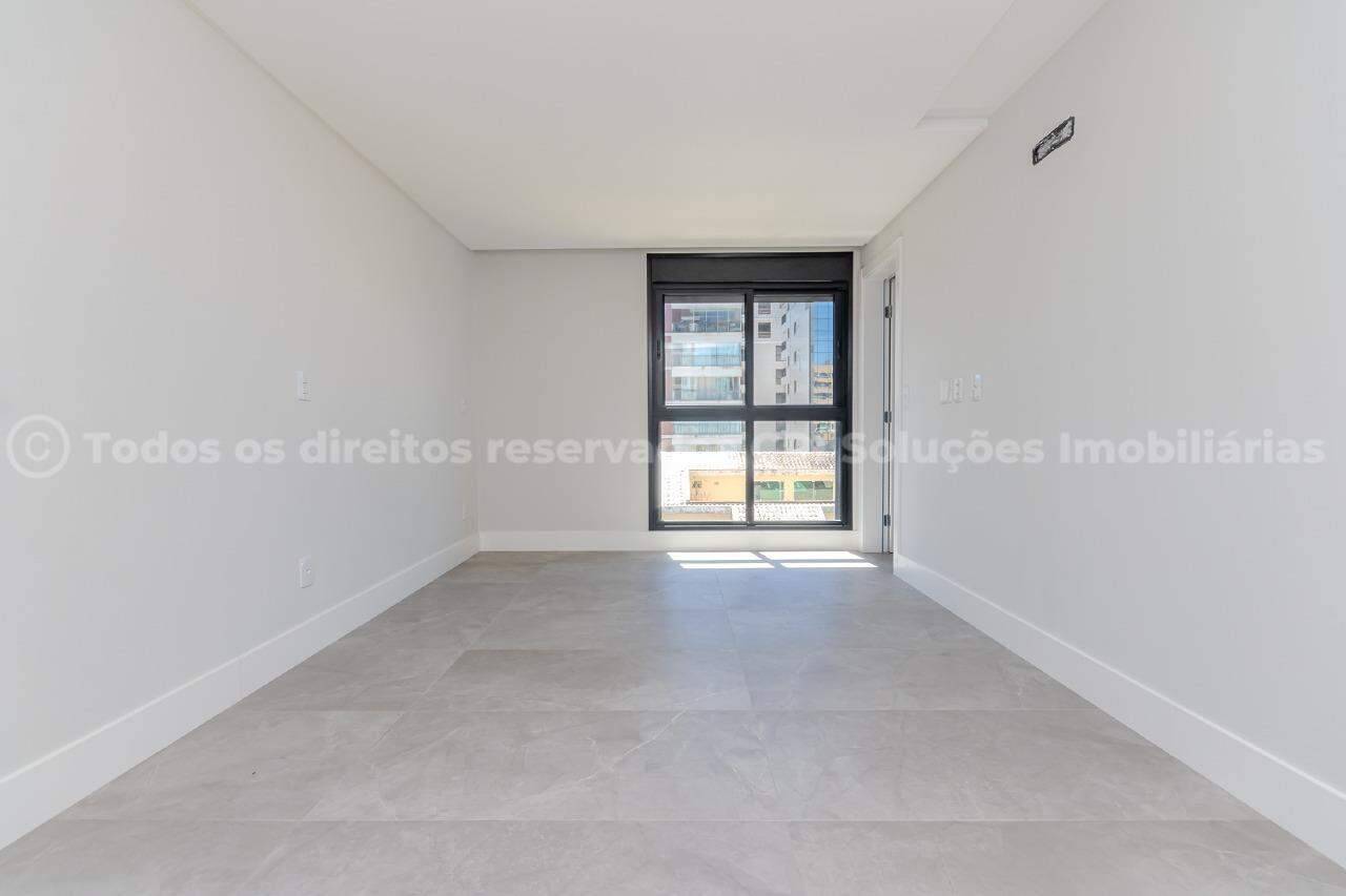 Foto do imóvel Apartamento com 2 Suítes à Venda no Edifício Saint Antoine na Praia Brava em Itajaí