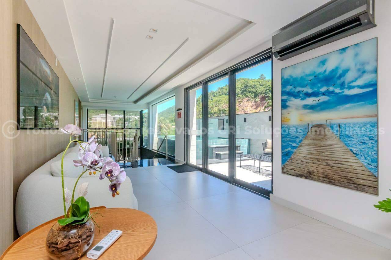 Foto do imóvel Apartamento com 2 Suítes à Venda no Edifício Saint Antoine na Praia Brava em Itajaí