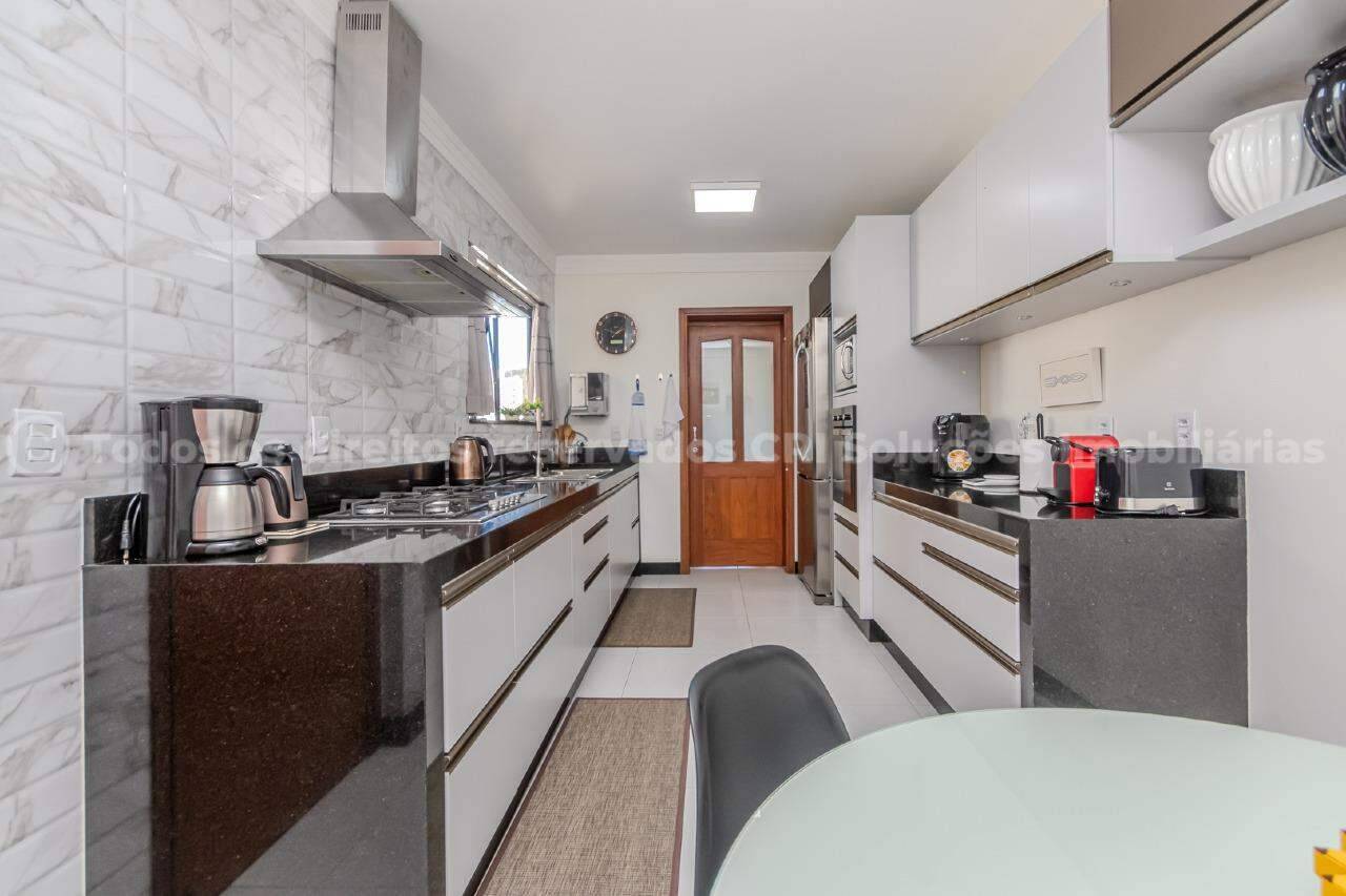 Foto do imóvel Apartamento no Edifício Residencial Ariribá com 04 Suítes Mobiliado na Fazenda em Itajaí. 