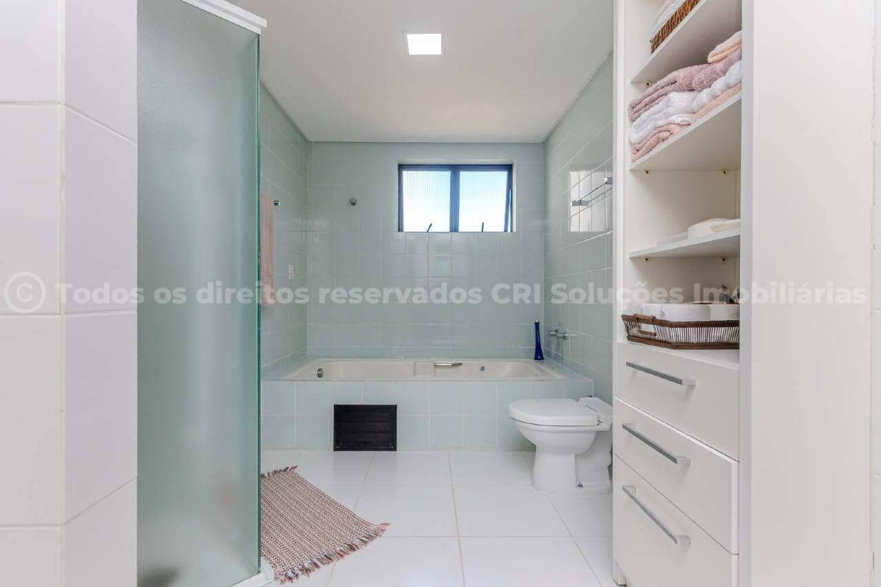 Foto do imóvel Apartamento no Edifício Residencial Ariribá com 04 Suítes Mobiliado na Fazenda em Itajaí. 