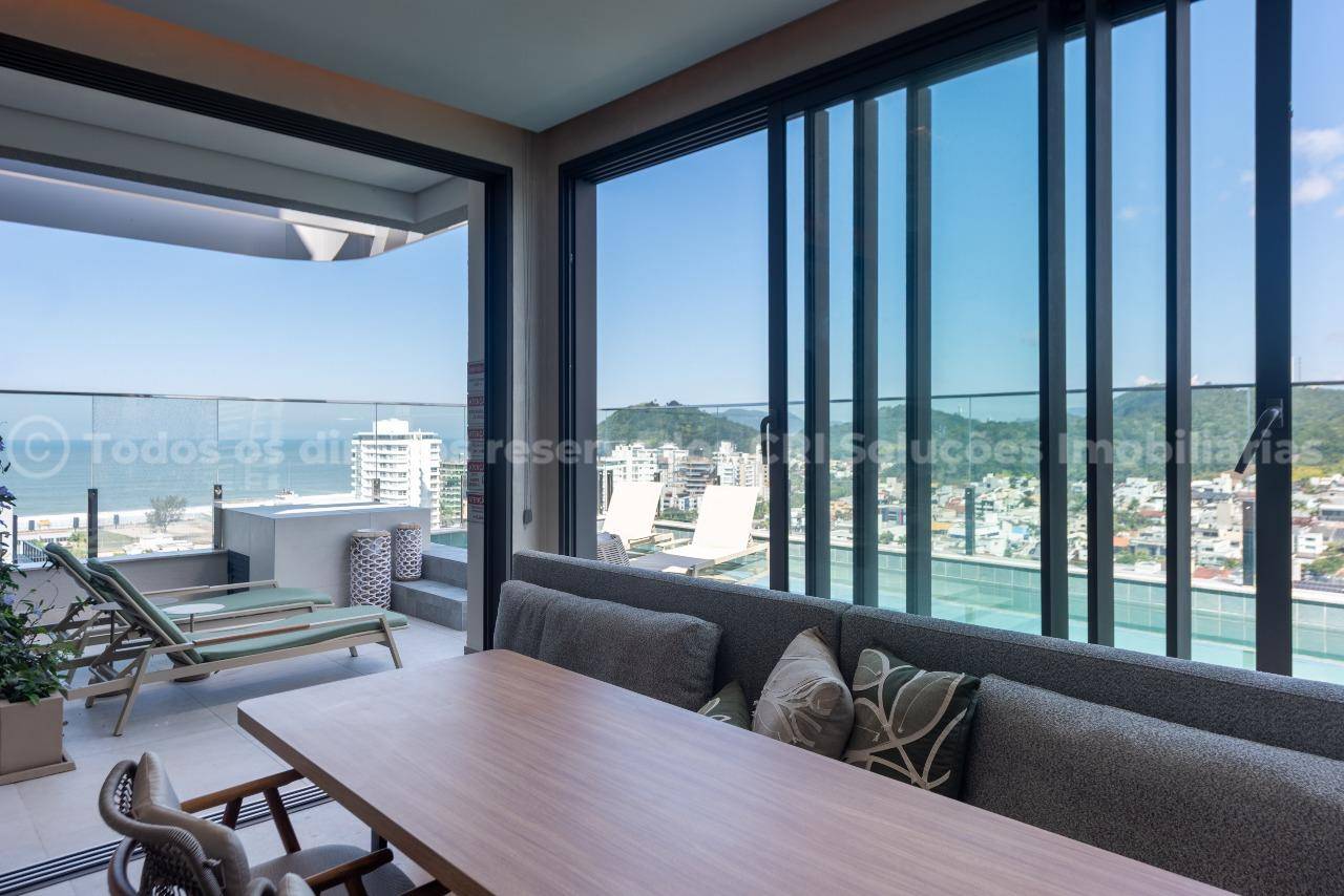 Apartamento com 03 quartos no Brava Sixteen na Praia Brava em Itajaí