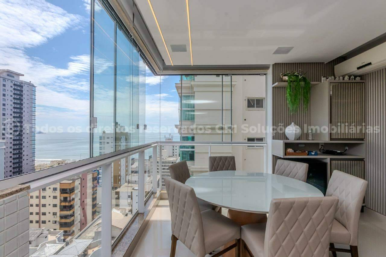 Apartamento com 3 suítes com vista para o mar no Edifício Áureo no bairro Andorinha em Itapema 