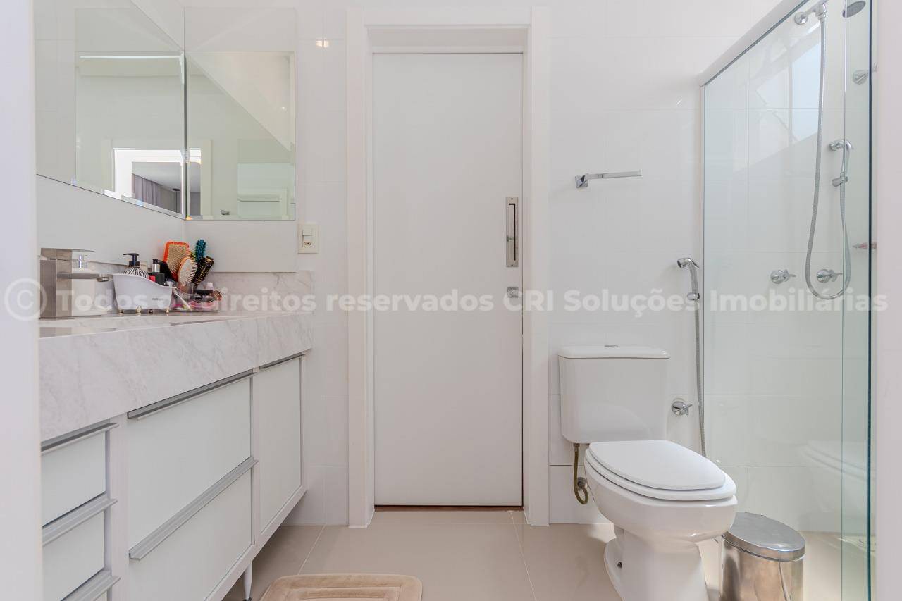 Foto do imóvel Apartamento Mobiliado Vista Mar com 03 suítes á venda no Edifício Aureo em Itapema