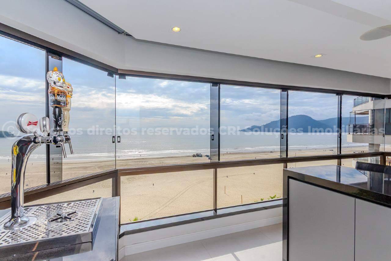 Foto do imóvel Apartamento mobiliado frehte mar com 4 Suítes no Edifício Nina Schürmann em Balneário Camboriú | Vida na praia