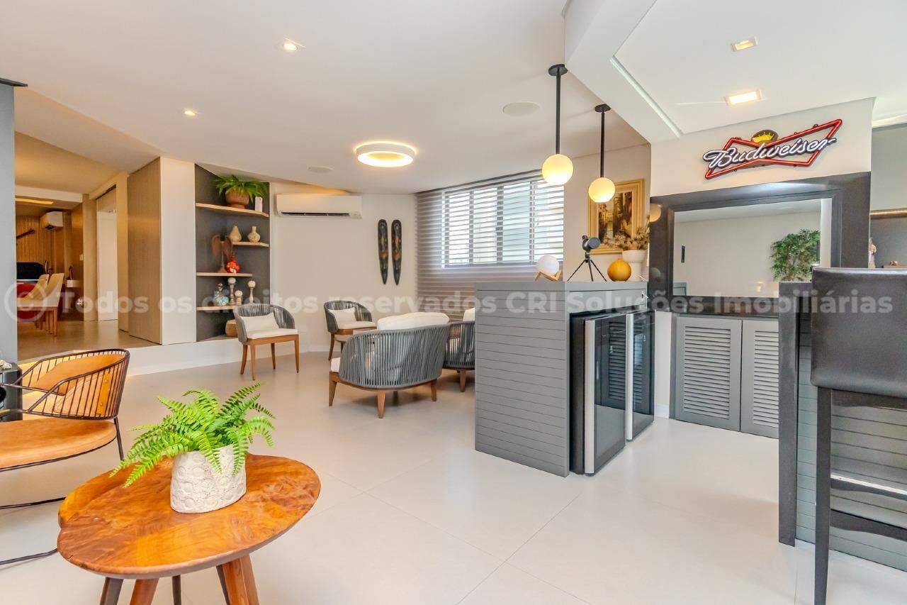 Foto do imóvel Apartamento mobiliado frehte mar com 4 Suítes no Edifício Nina Schürmann em Balneário Camboriú | Vida na praia