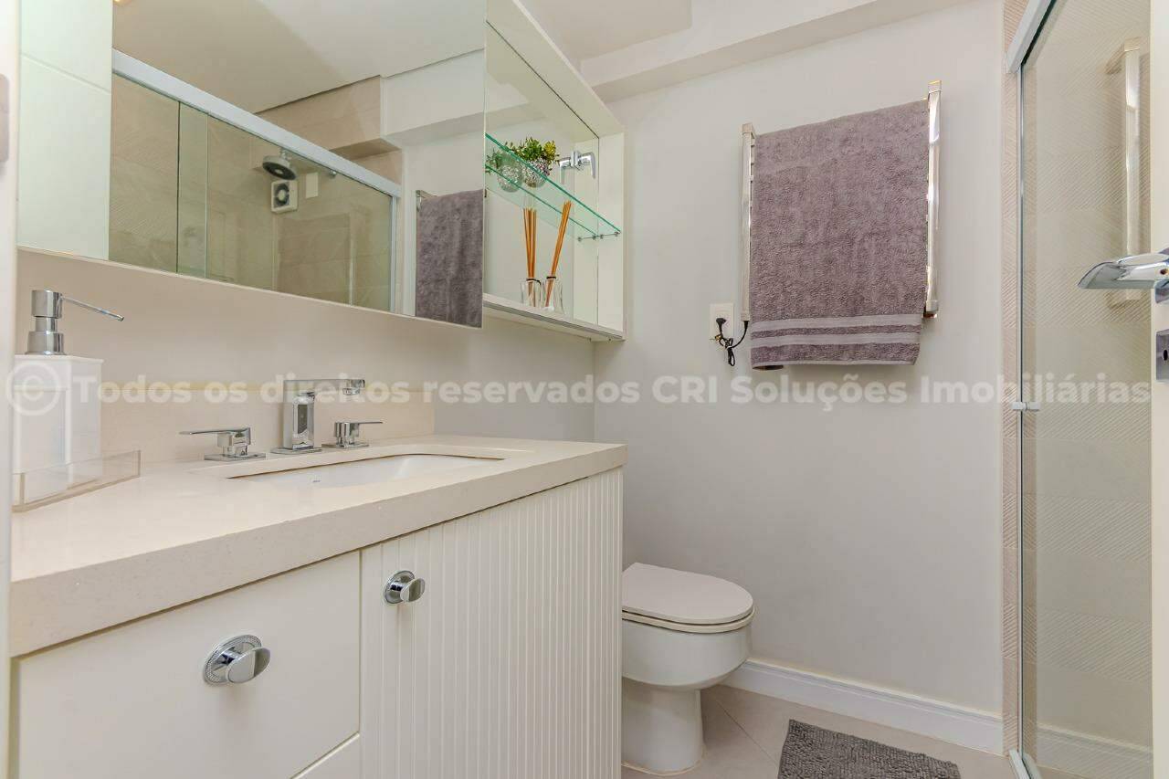 Foto do imóvel Apartamento mobiliado frehte mar com 4 Suítes no Edifício Nina Schürmann em Balneário Camboriú | Vida na praia