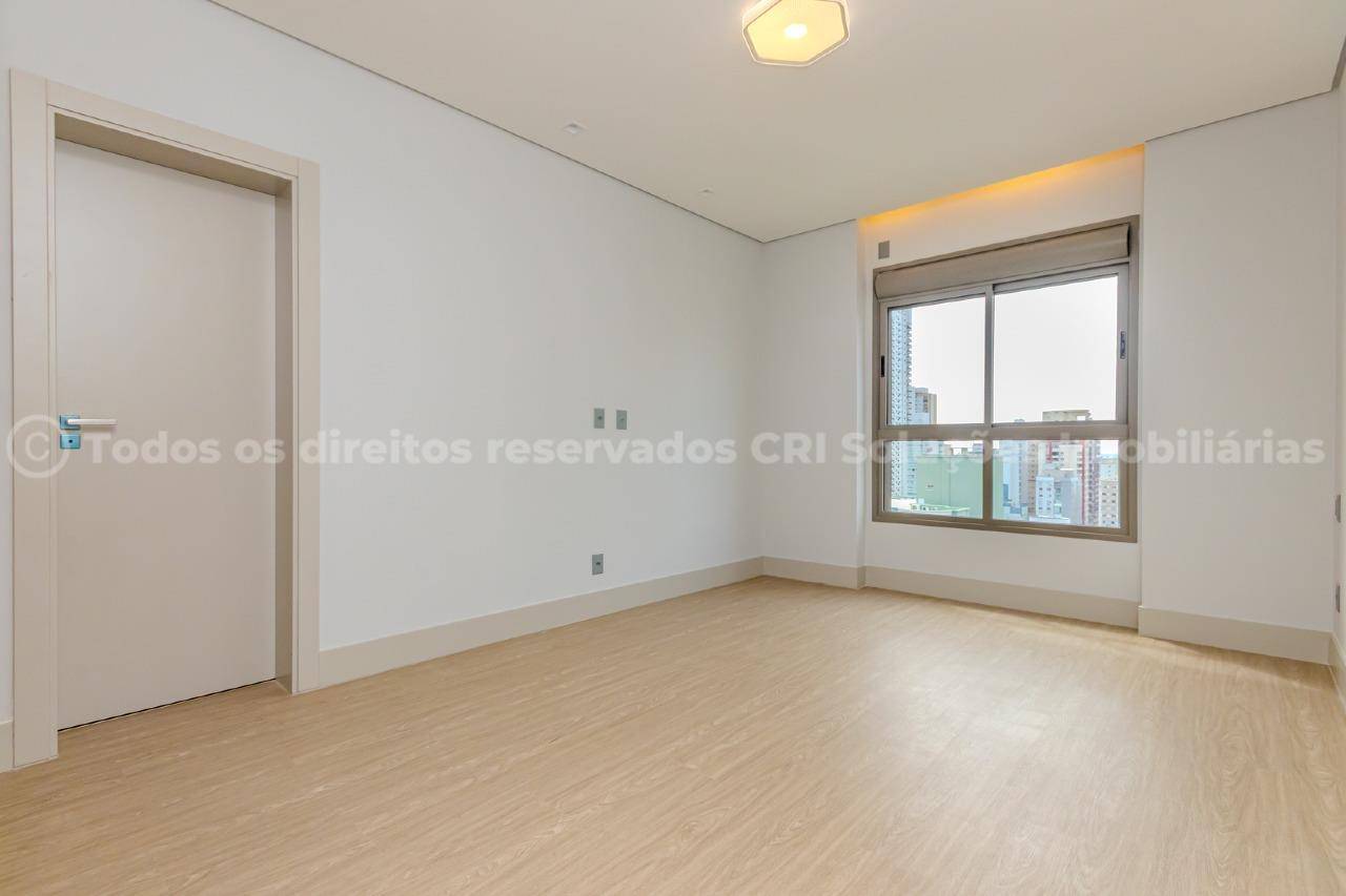 Foto do imóvel Apartamento 3 Suítes à Venda no Edifício Collina di Napoli – Centro, Balneário Camboriú