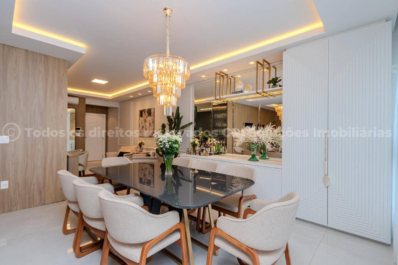 Foto do imóvel Apartamento Mobiliado com 04 Dormitorios á venda no Edifício North Shore em Balneário Camboriu
