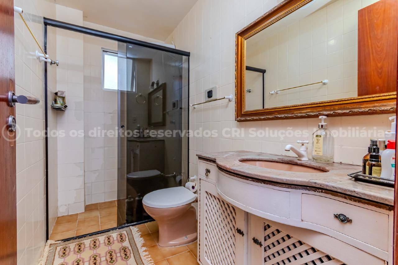 Foto do imóvel Apartamento Mobiliado com Vista Mar com 03 Dormitórios no Edifício Atlântico Sul em Balneário Camboriú