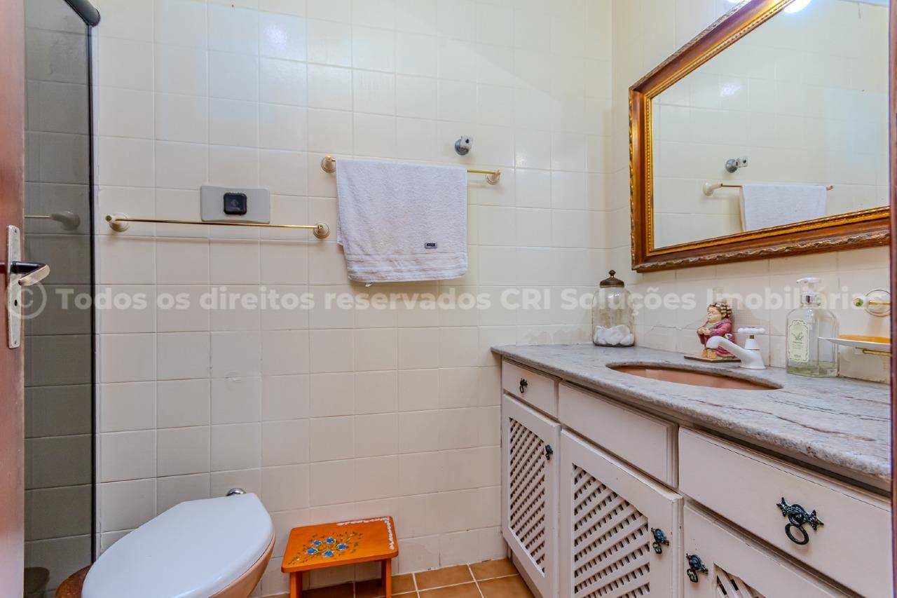 Foto do imóvel Apartamento Mobiliado com Vista Mar com 03 Dormitórios no Edifício Atlântico Sul em Balneário Camboriú