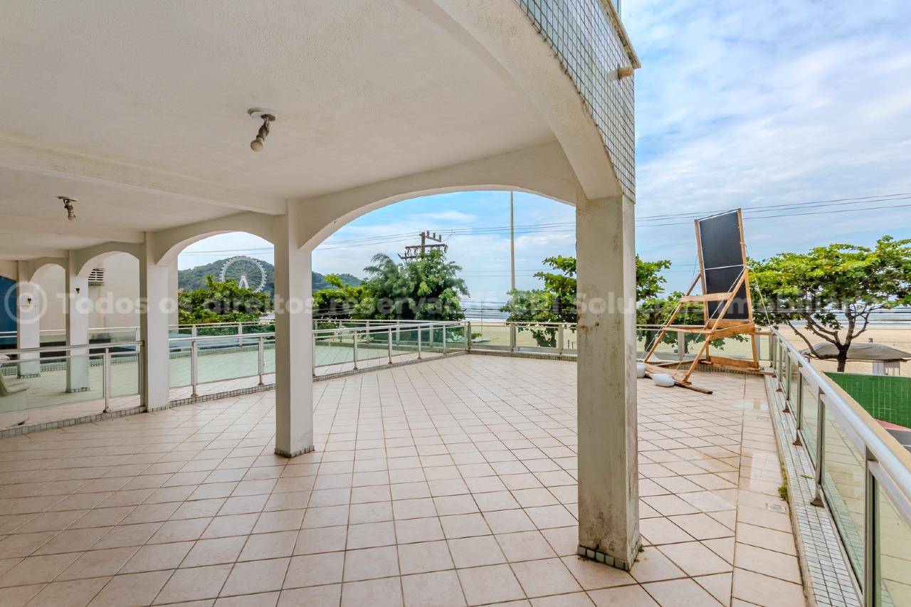 Foto do imóvel Apartamento Frente Mar á venda com 03 dormitórios no Edifício Albany em Balneário Camboriú
