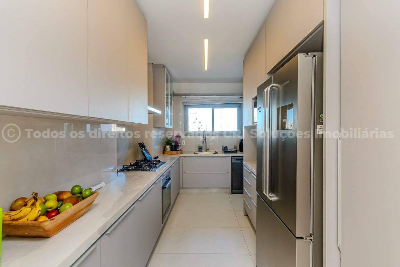 Foto do imóvel Apartamento a venda no Edifício Royal Tower com 04 Suítes no Centro de Balneário Camboriú.