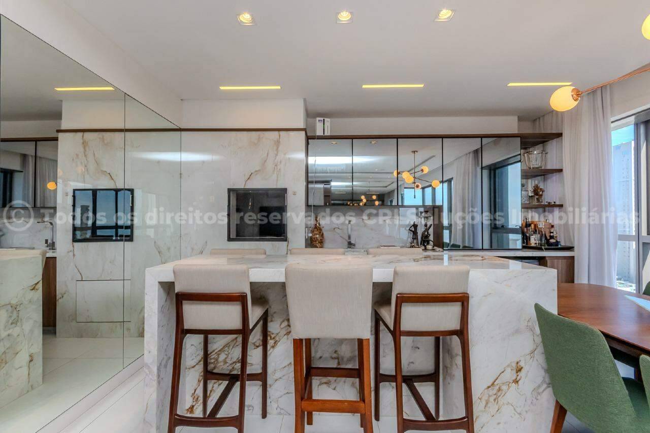 Foto do imóvel Apartamento a venda no Edifício Royal Tower com 04 Suítes no Centro de Balneário Camboriú.