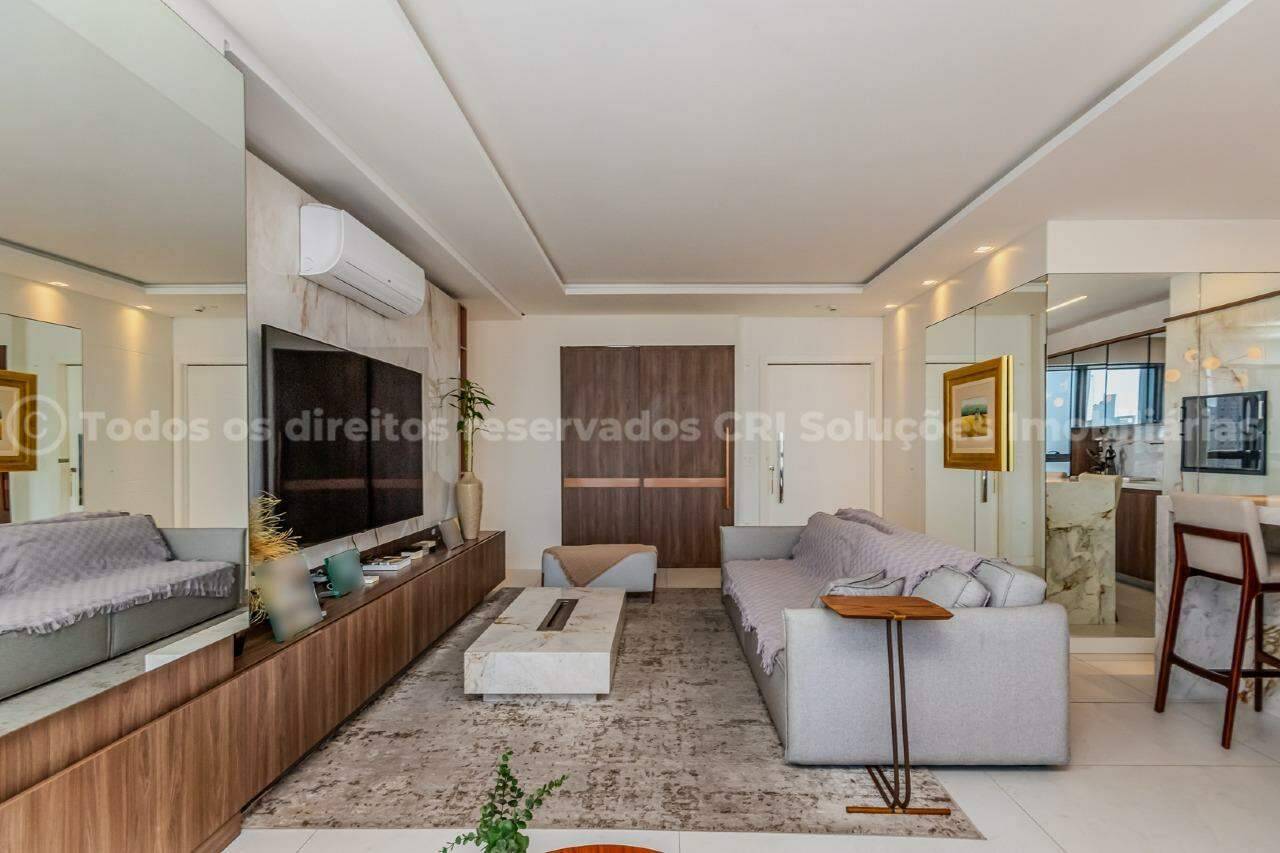 Foto do imóvel Apartamento a venda no Edifício Royal Tower com 04 Suítes no Centro de Balneário Camboriú.