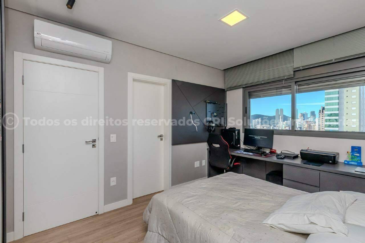 Foto do imóvel Apartamento a venda no Edifício Royal Tower com 04 Suítes no Centro de Balneário Camboriú.
