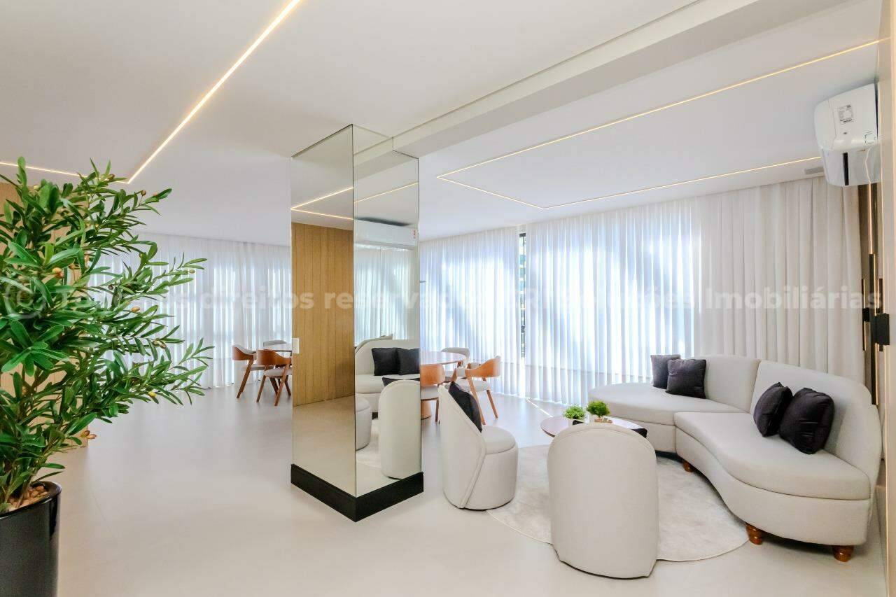 Foto do imóvel Apartamento 3 suítes a venda no edifício Oxford na Meia Praia, Itapema