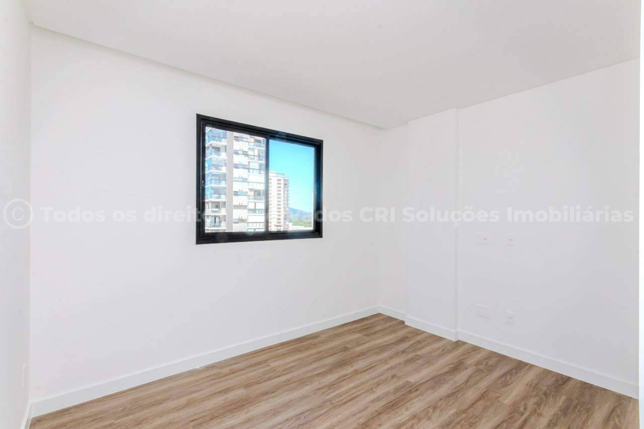 Foto do imóvel Apartamento 3 suítes a venda no edifício Oxford na Meia Praia, Itapema