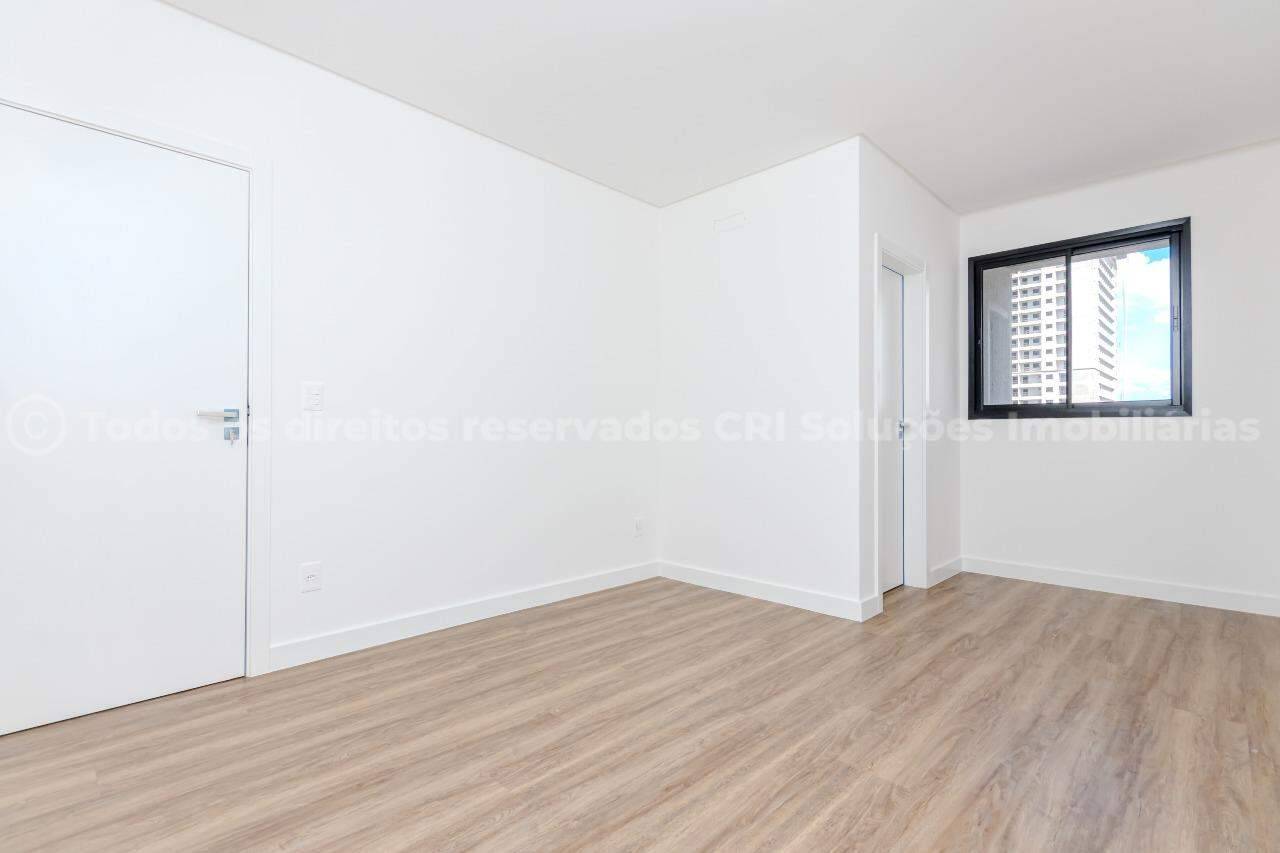 Foto do imóvel Apartamento 3 suítes a venda no edifício Oxford na Meia Praia, Itapema