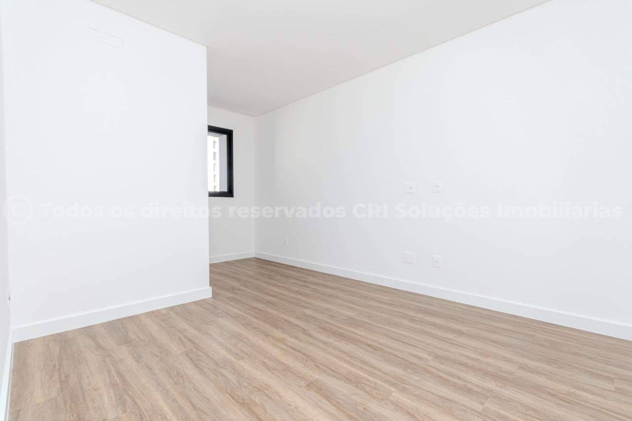 Foto do imóvel Apartamento 3 suítes a venda no edifício Oxford na Meia Praia, Itapema