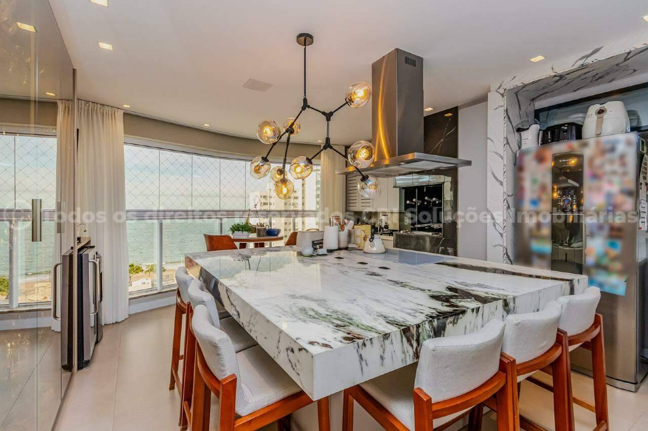 Apartamento com 3 Suítes no Edifício Atmos Beach em Cabeçudas, Itajaí