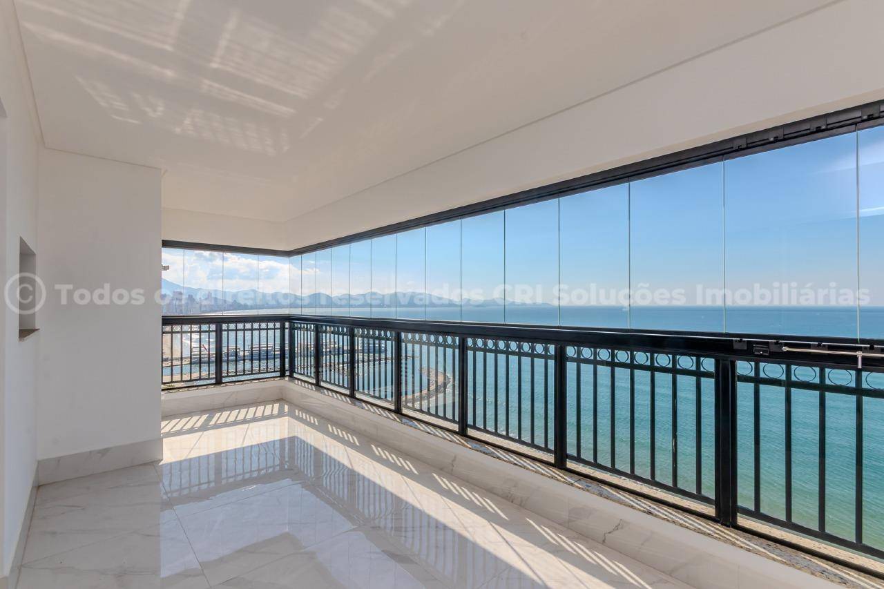 Apartamento com 4 suítes no Jardim Europa em Balneário Perequê, Porto Belo