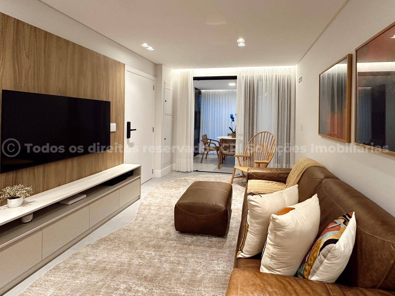 Foto do imóvel Apartamento Mobiliado com 2 Suítes à Venda no Edifício Saint Antoine na Praia Brava em Itajaí