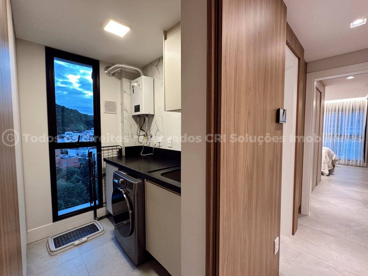 Foto do imóvel Apartamento Mobiliado com 2 Suítes à Venda no Edifício Saint Antoine na Praia Brava em Itajaí