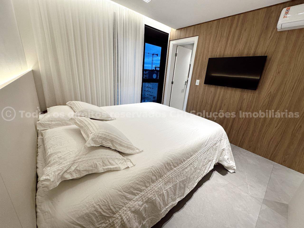 Foto do imóvel Apartamento Mobiliado com 2 Suítes à Venda no Edifício Saint Antoine na Praia Brava em Itajaí