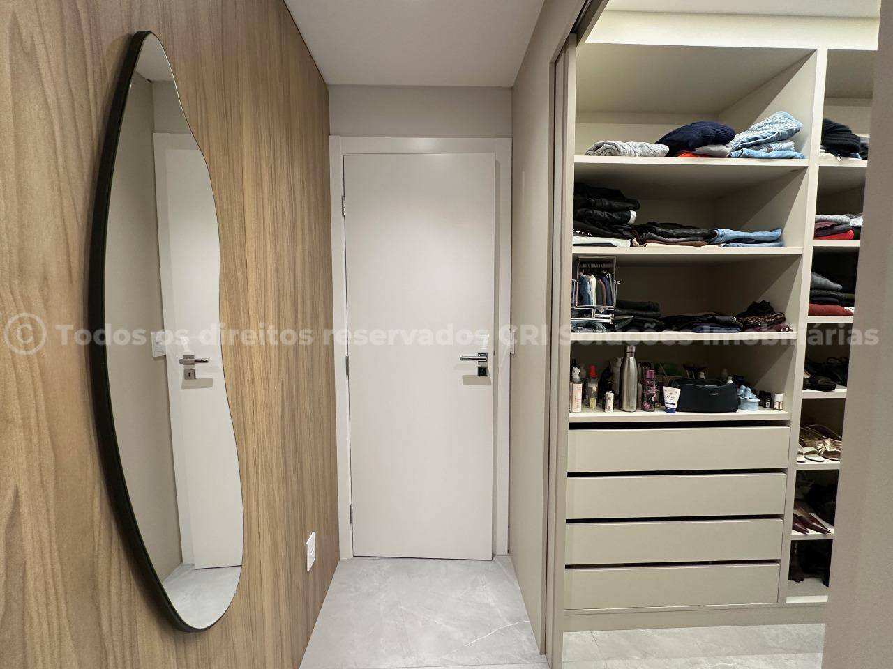 Foto do imóvel Apartamento Mobiliado com 2 Suítes à Venda no Edifício Saint Antoine na Praia Brava em Itajaí