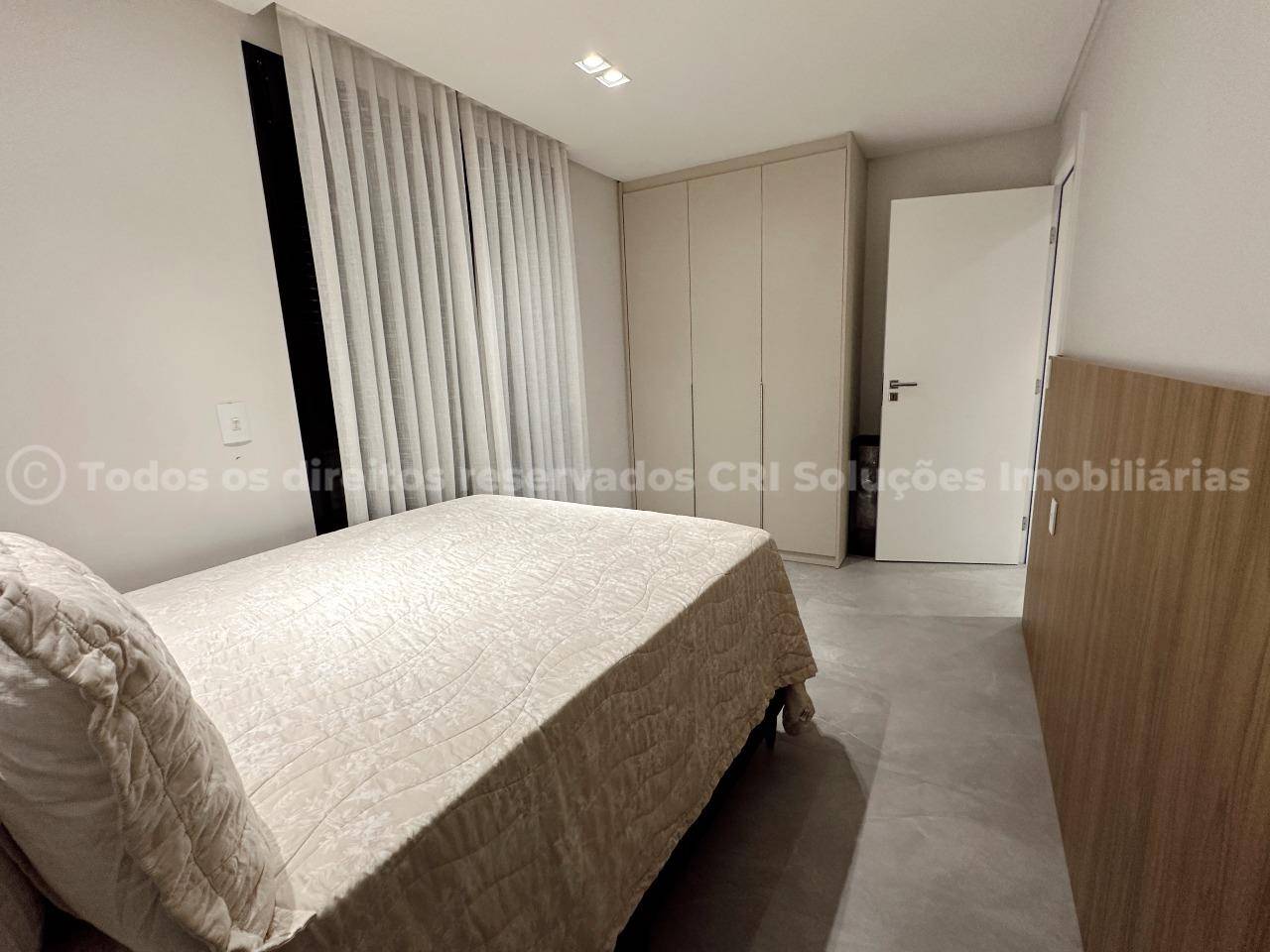 Foto do imóvel Apartamento Mobiliado com 2 Suítes à Venda no Edifício Saint Antoine na Praia Brava em Itajaí