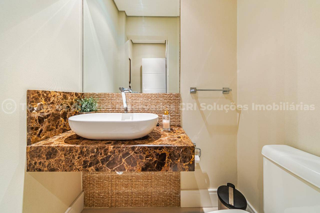 Foto do imóvel Apartamento Mobiliado Frente Mar com 03 Suítes á venda em Balneário Camboriú no Edifício Concorde